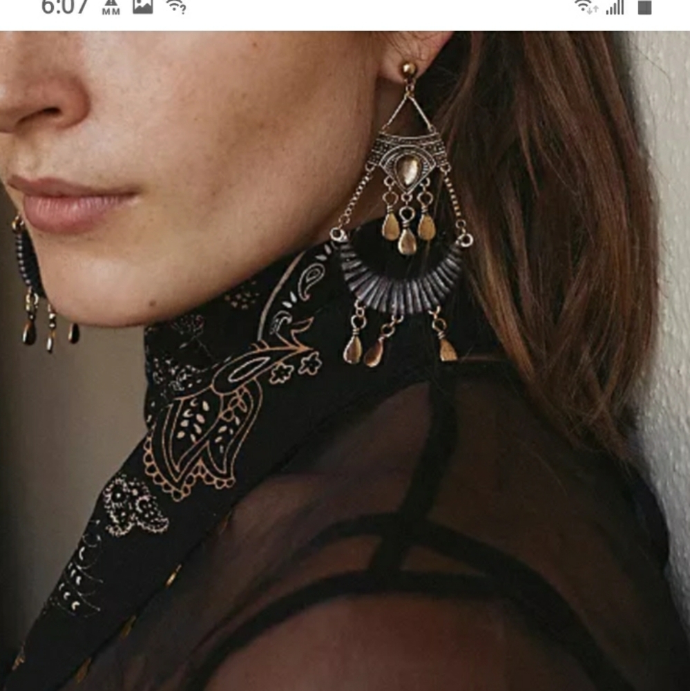 Free people stevie earrings